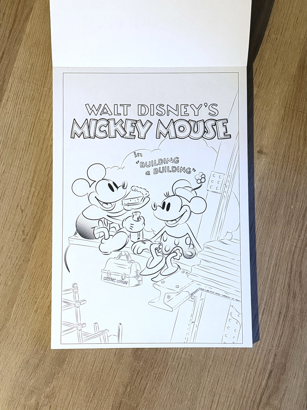 Grand bloc Disney - Les affiches mythiques à colorier